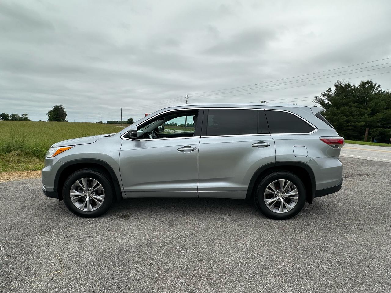 Toyota Highlander AWD 4dr V6 XLE (Natl) 2014
