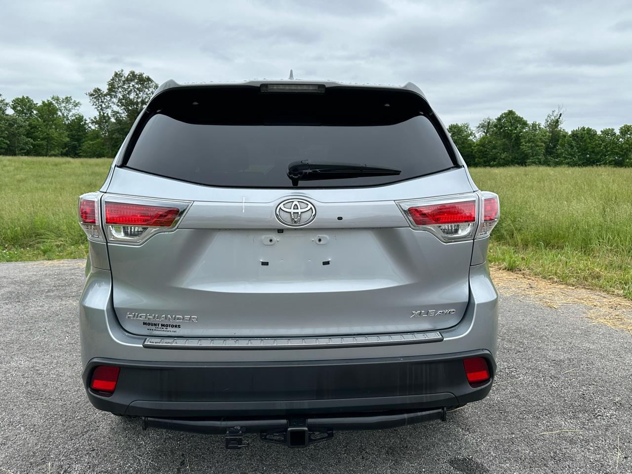 Toyota Highlander AWD 4dr V6 XLE (Natl) 2014