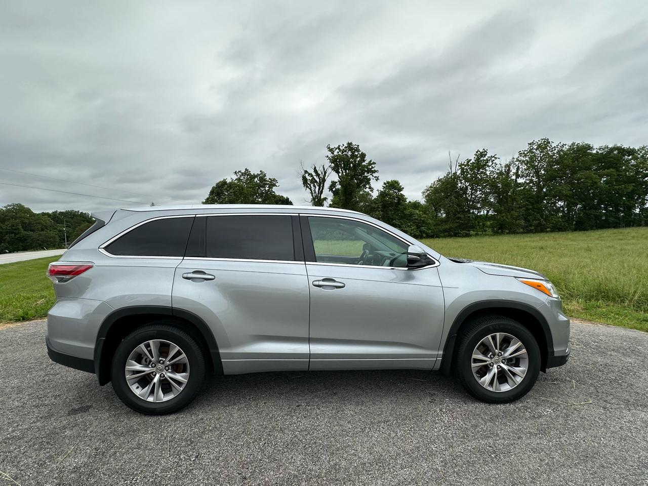 Toyota Highlander AWD 4dr V6 XLE (Natl) 2014