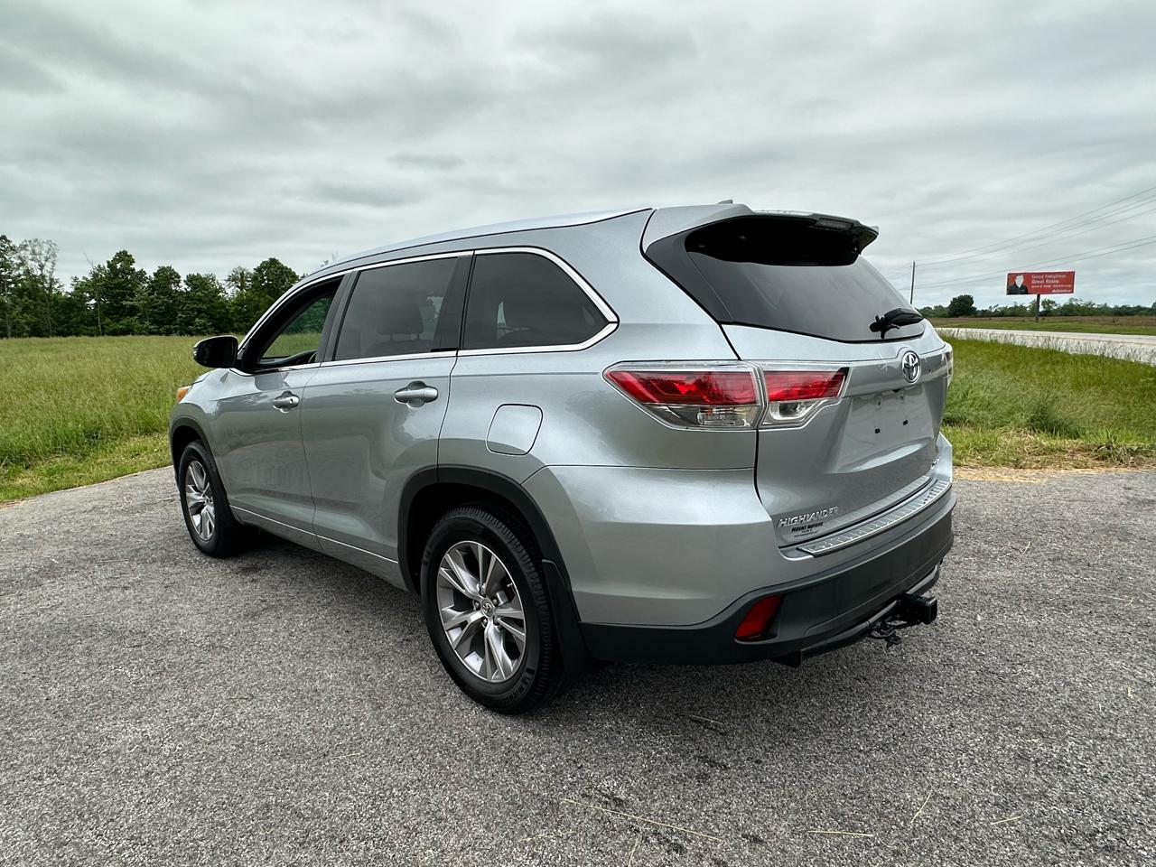 Toyota Highlander AWD 4dr V6 XLE (Natl) 2014