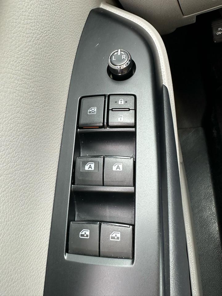 Toyota Highlander AWD 4dr V6 XLE (Natl) 2014