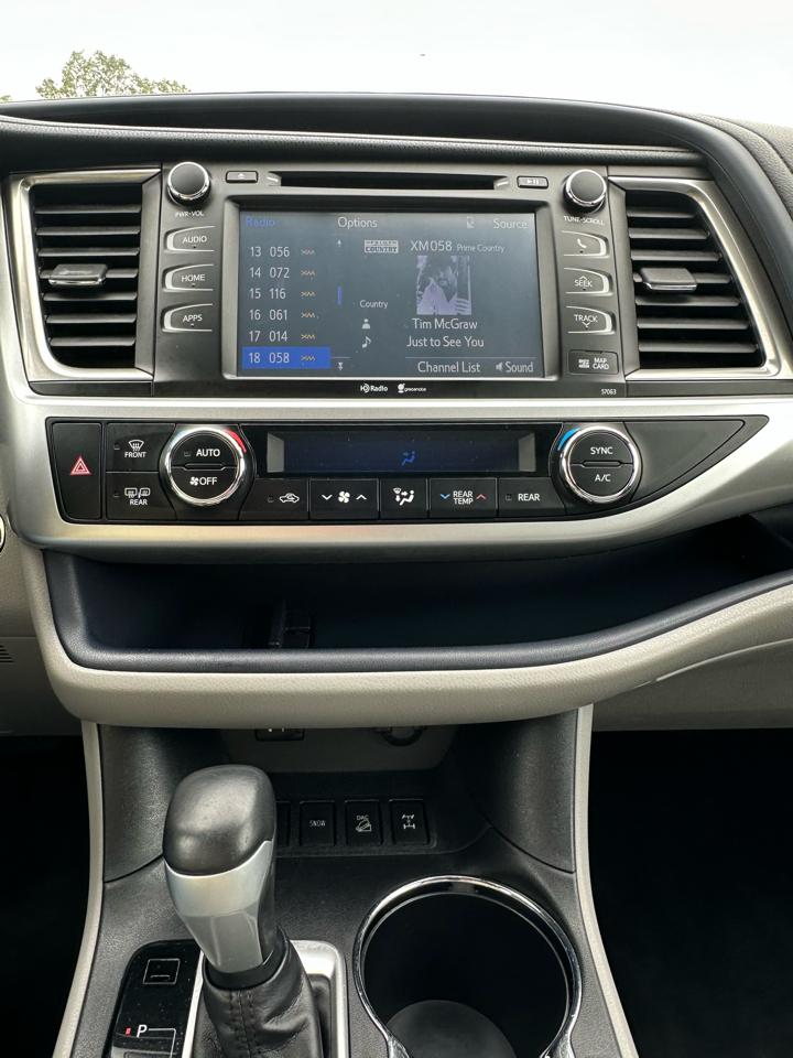 Toyota Highlander AWD 4dr V6 XLE (Natl) 2014