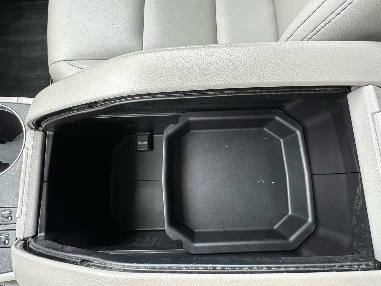 Toyota Highlander AWD 4dr V6 XLE (Natl) 2014