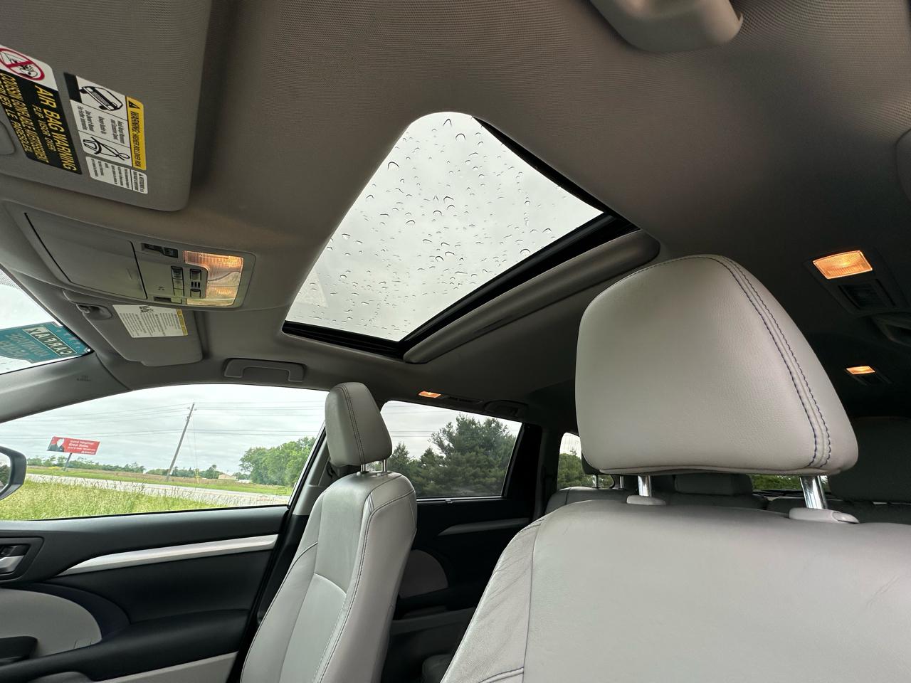 Toyota Highlander AWD 4dr V6 XLE (Natl) 2014