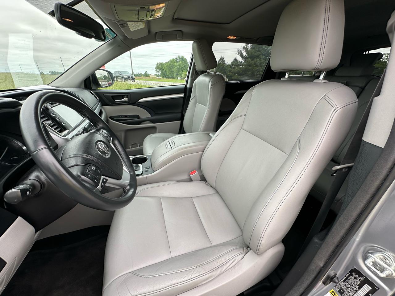 Toyota Highlander AWD 4dr V6 XLE (Natl) 2014