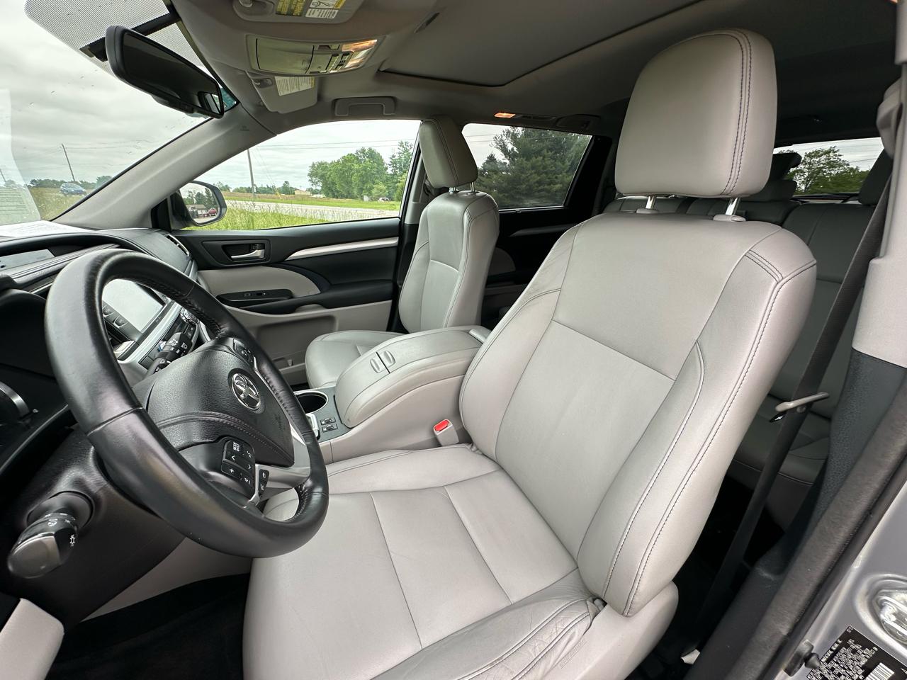 Toyota Highlander AWD 4dr V6 XLE (Natl) 2014