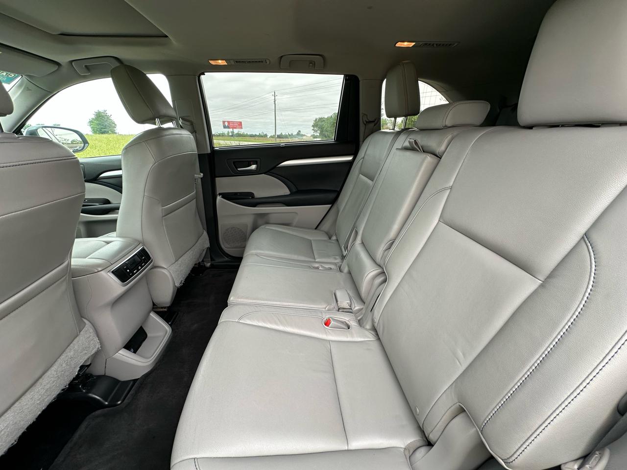 Toyota Highlander AWD 4dr V6 XLE (Natl) 2014