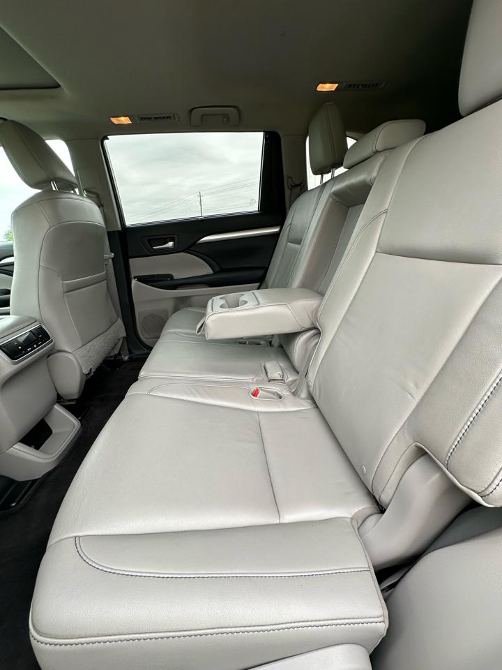Toyota Highlander AWD 4dr V6 XLE (Natl) 2014