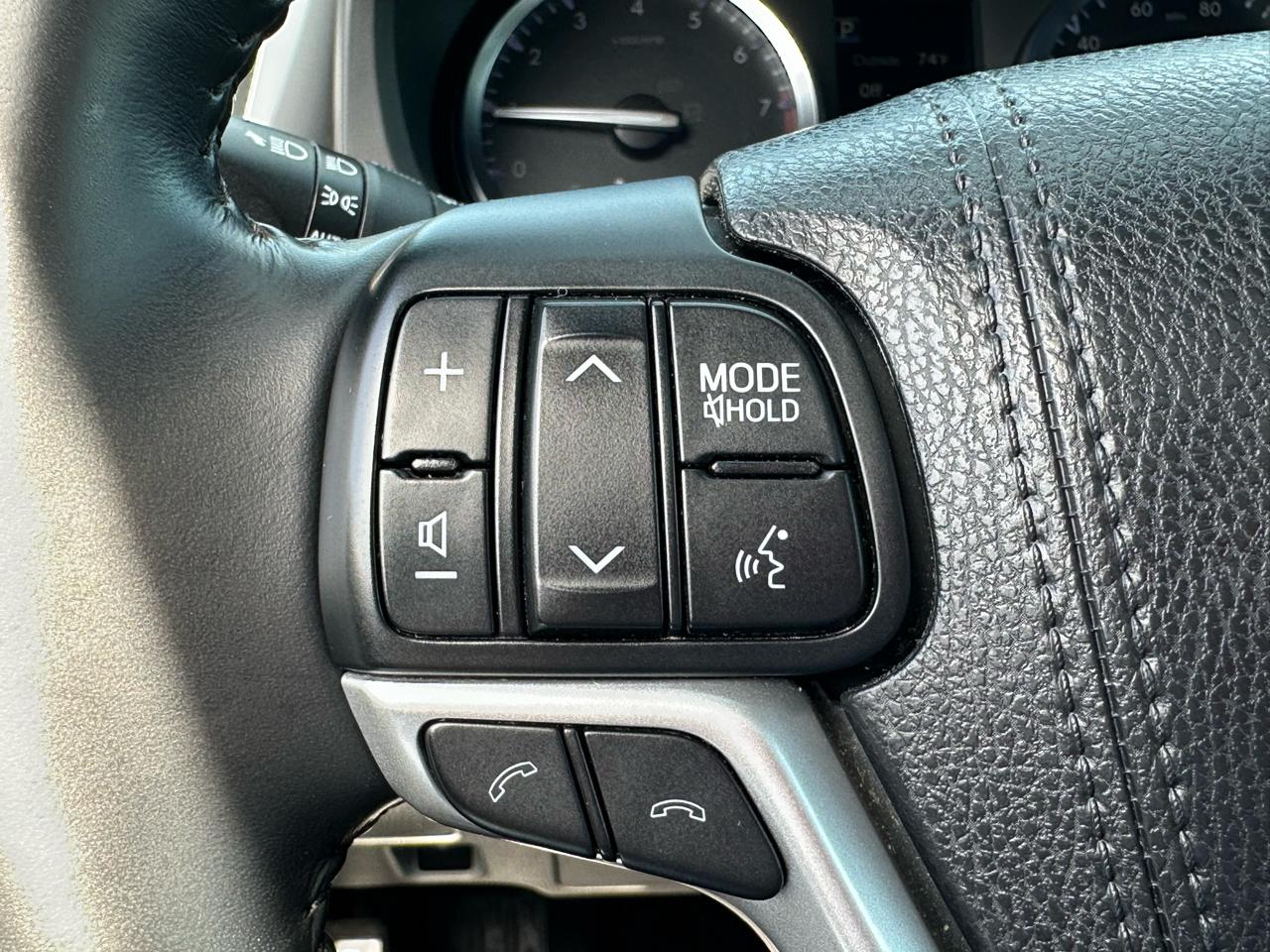 Toyota Highlander XLE V6 AWD (Natl) 2018
