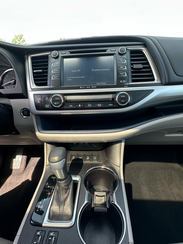 Toyota Highlander XLE V6 AWD (Natl) 2018