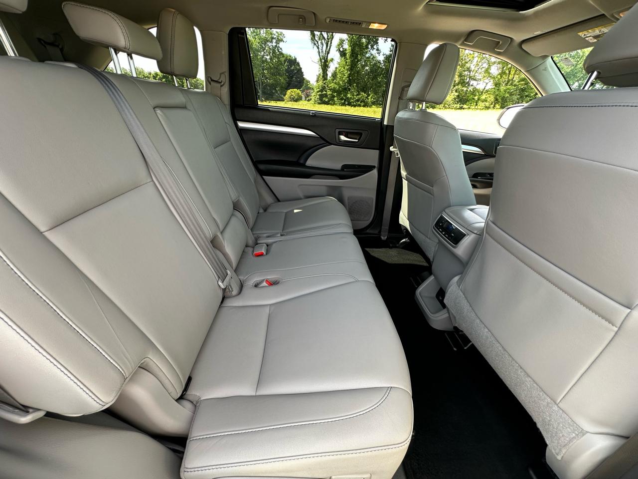 Toyota Highlander XLE V6 AWD (Natl) 2018