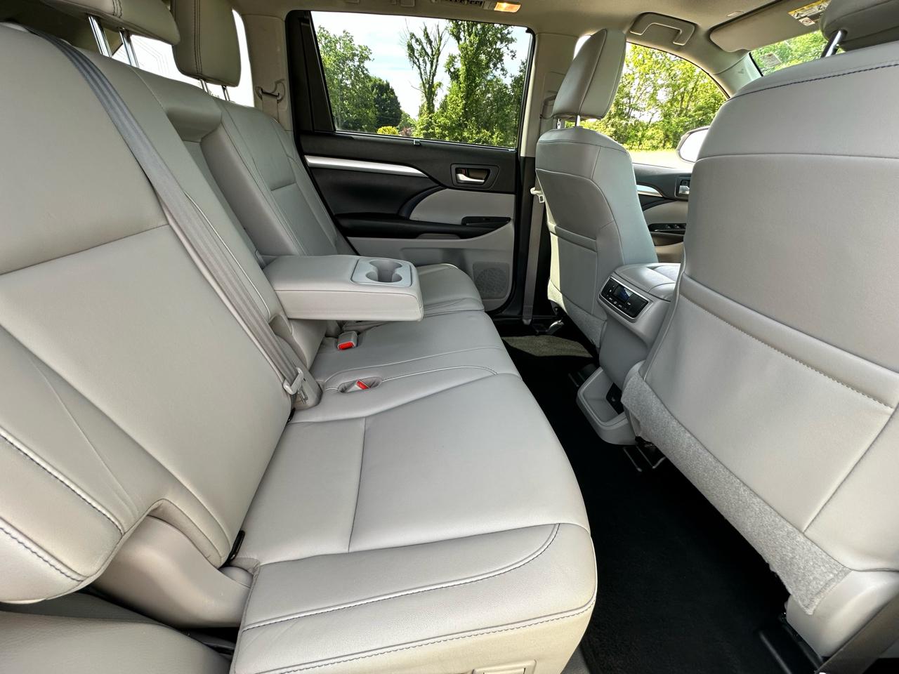 Toyota Highlander XLE V6 AWD (Natl) 2018