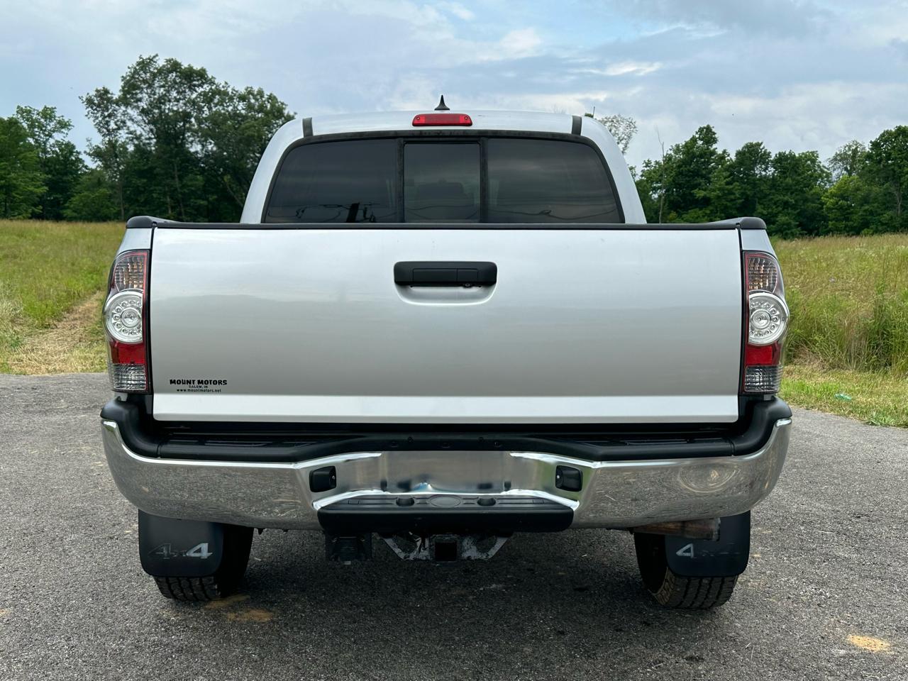 Toyota Tacoma 4WD Double Cab V6 MT (Natl) 2012
