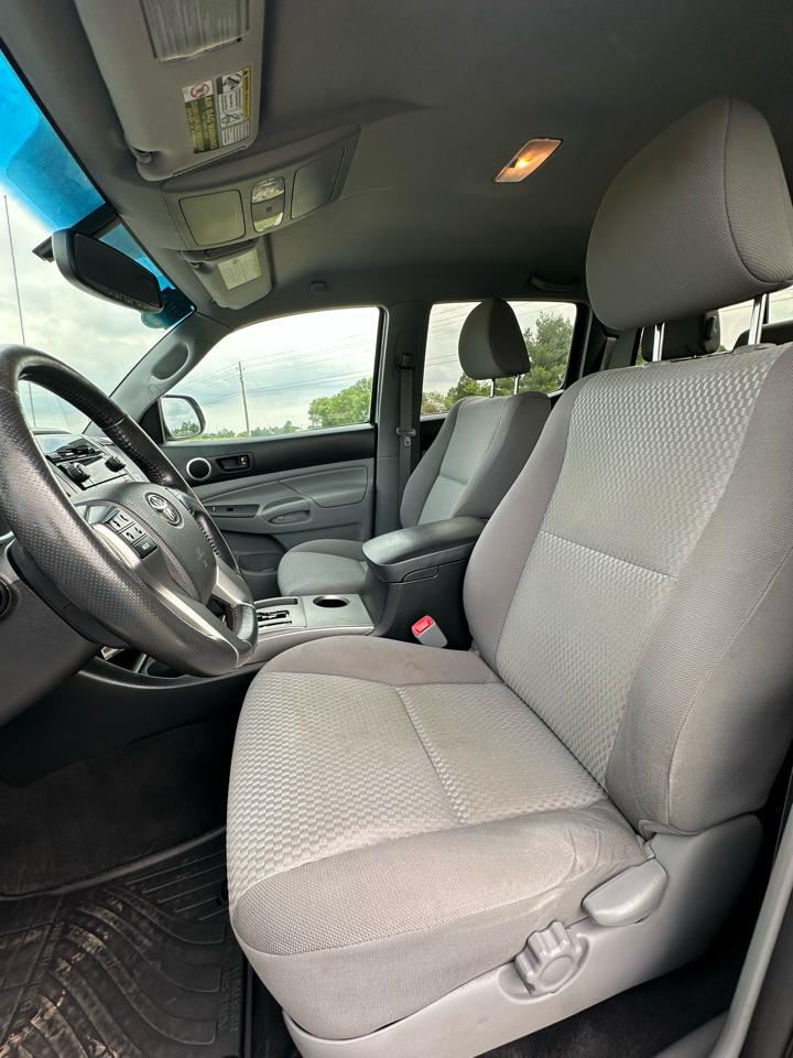 Toyota Tacoma 4WD Double Cab V6 MT (Natl) 2012