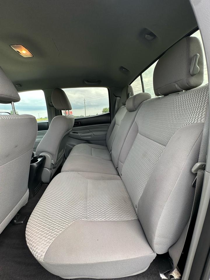 Toyota Tacoma 4WD Double Cab V6 MT (Natl) 2012