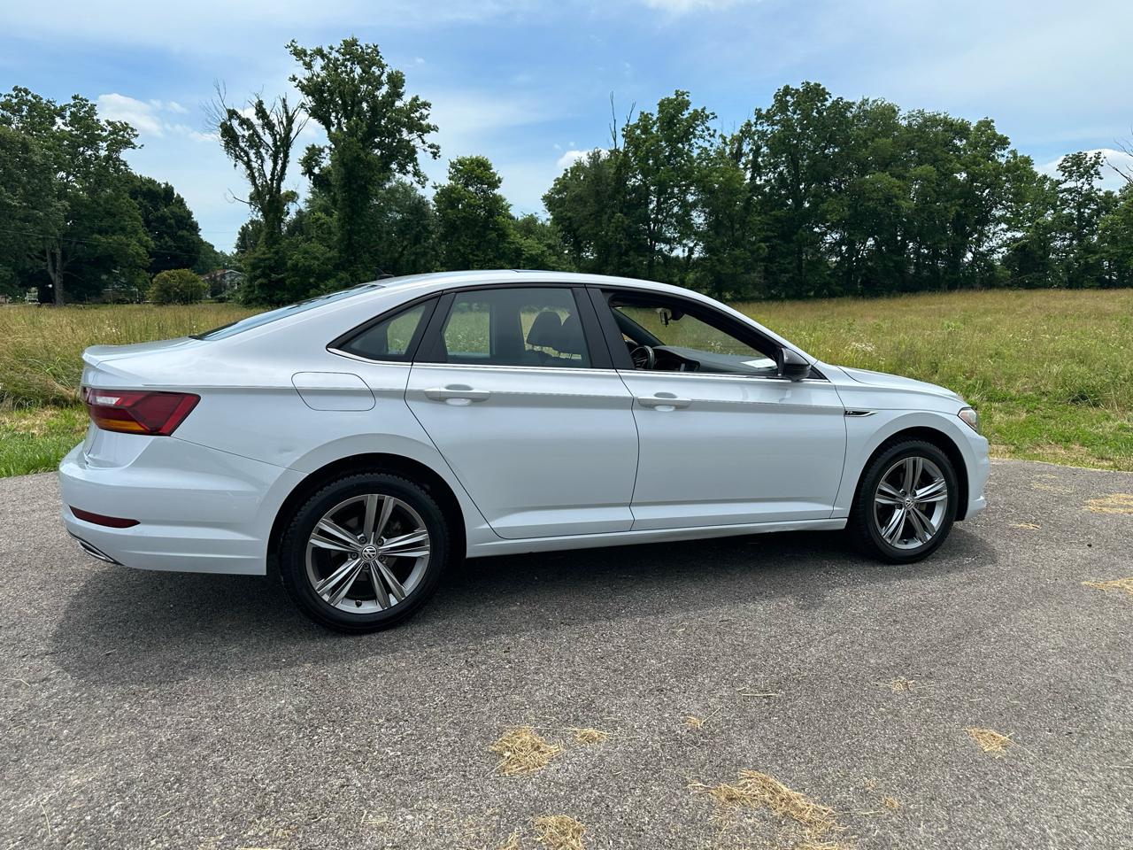 Volkswagen Jetta R-Line Auto w/SULEV 2019