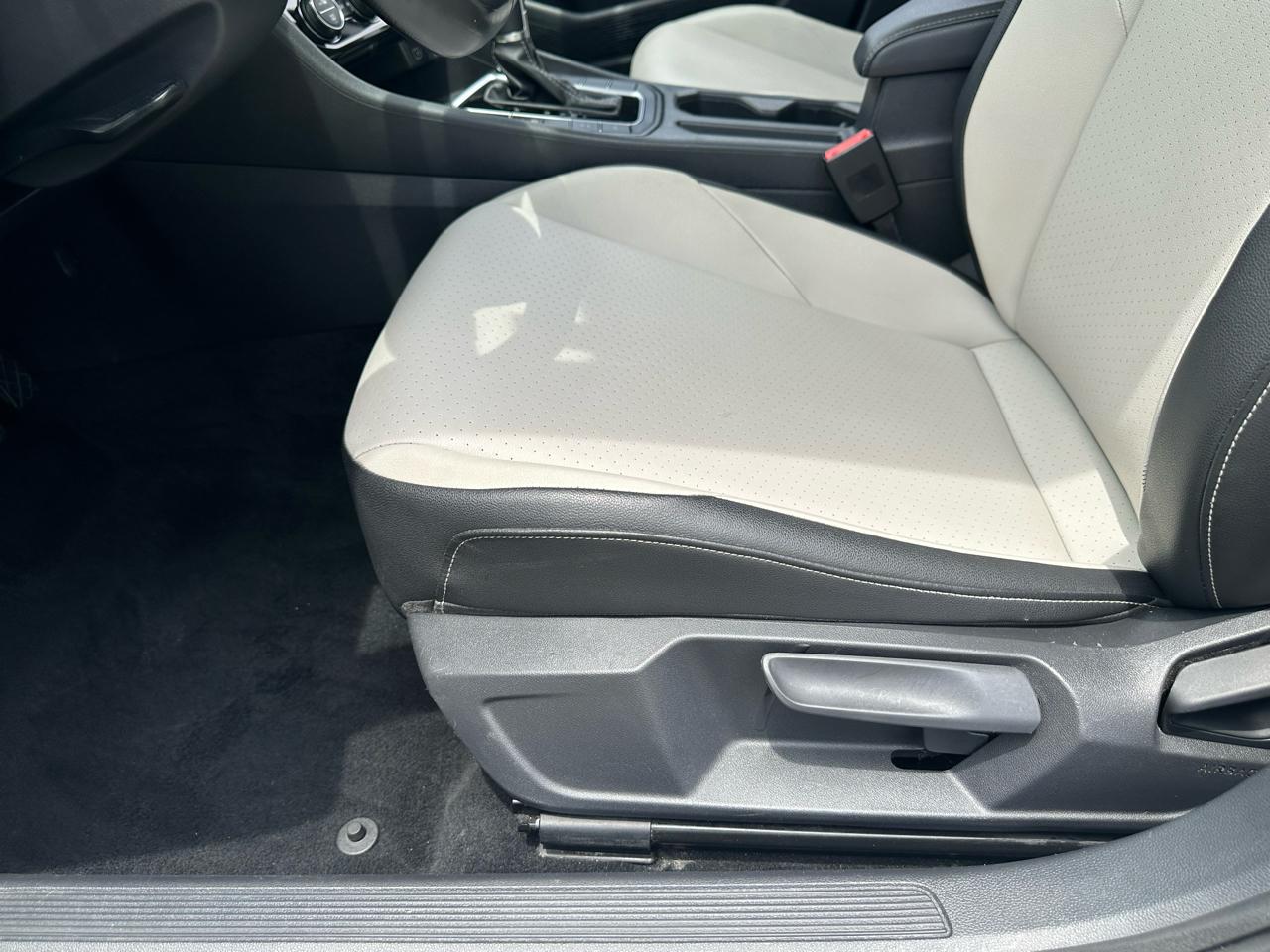 Volkswagen Jetta R-Line Auto w/SULEV 2019