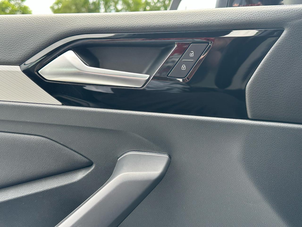 Volkswagen Jetta R-Line Auto w/SULEV 2019