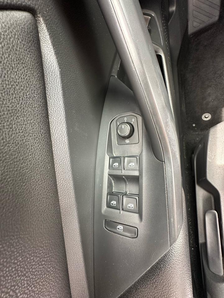 Volkswagen Jetta R-Line Auto w/SULEV 2019