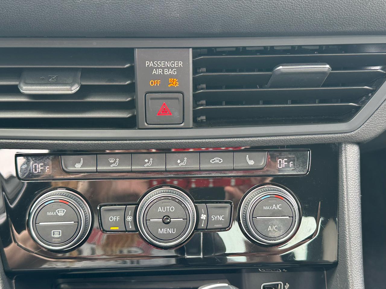 Volkswagen Jetta R-Line Auto w/SULEV 2019