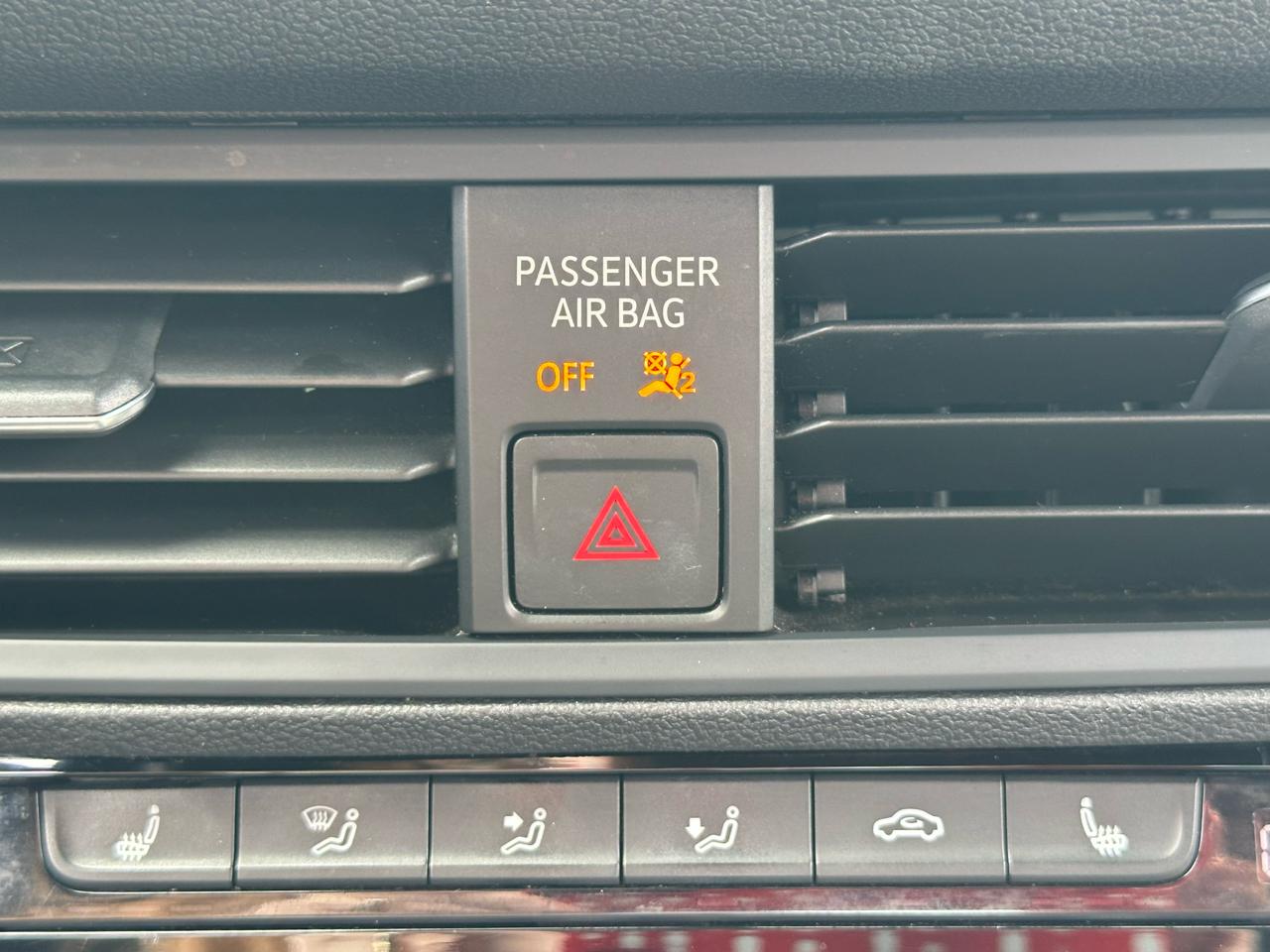 Volkswagen Jetta R-Line Auto w/SULEV 2019