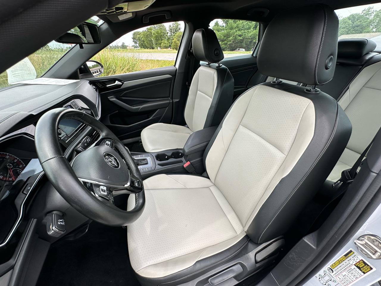 Volkswagen Jetta R-Line Auto w/SULEV 2019
