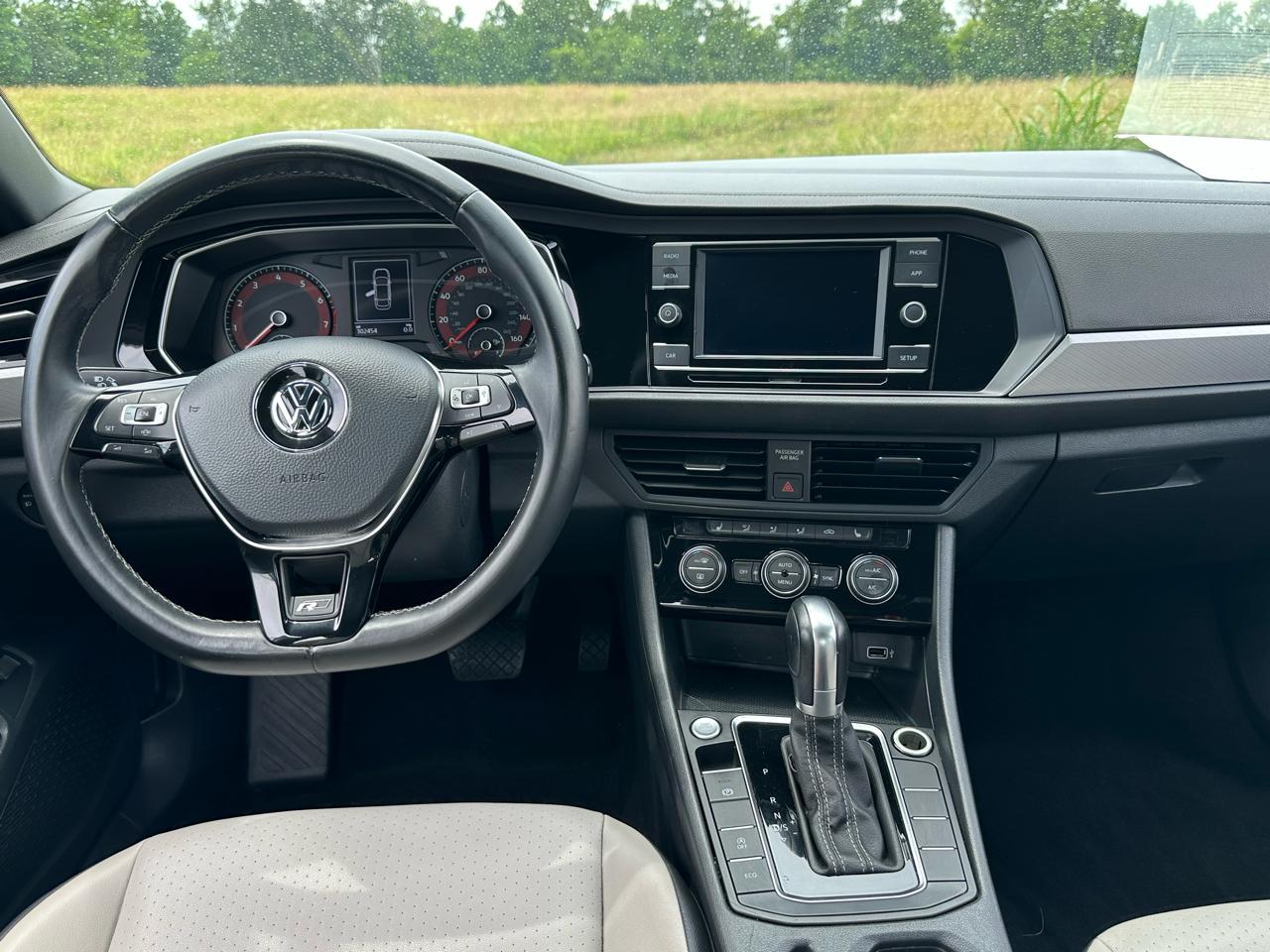 Volkswagen Jetta R-Line Auto w/SULEV 2019