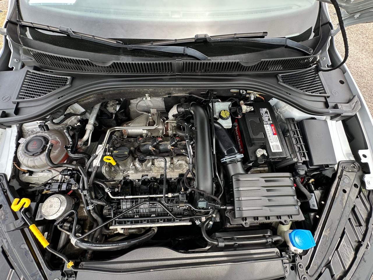 Volkswagen Jetta R-Line Auto w/SULEV 2019