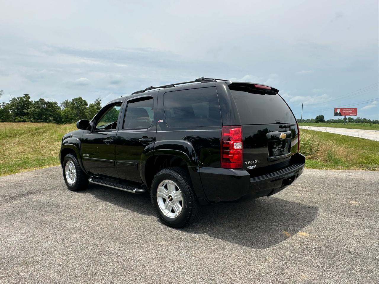 Chevrolet Tahoe 4WD 4dr 1500 LT 2012