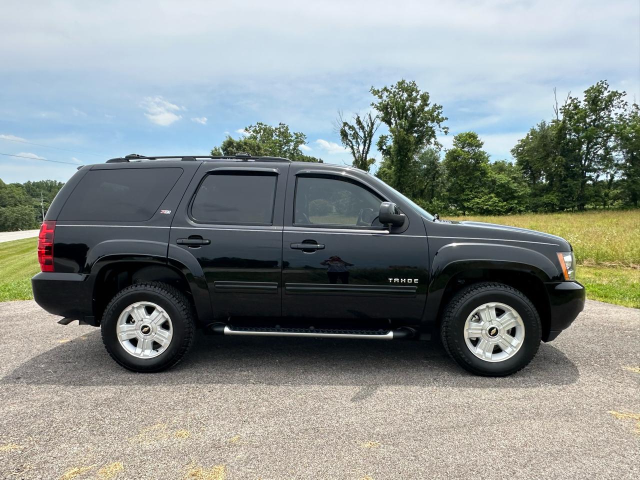 Chevrolet Tahoe 4WD 4dr 1500 LT 2012