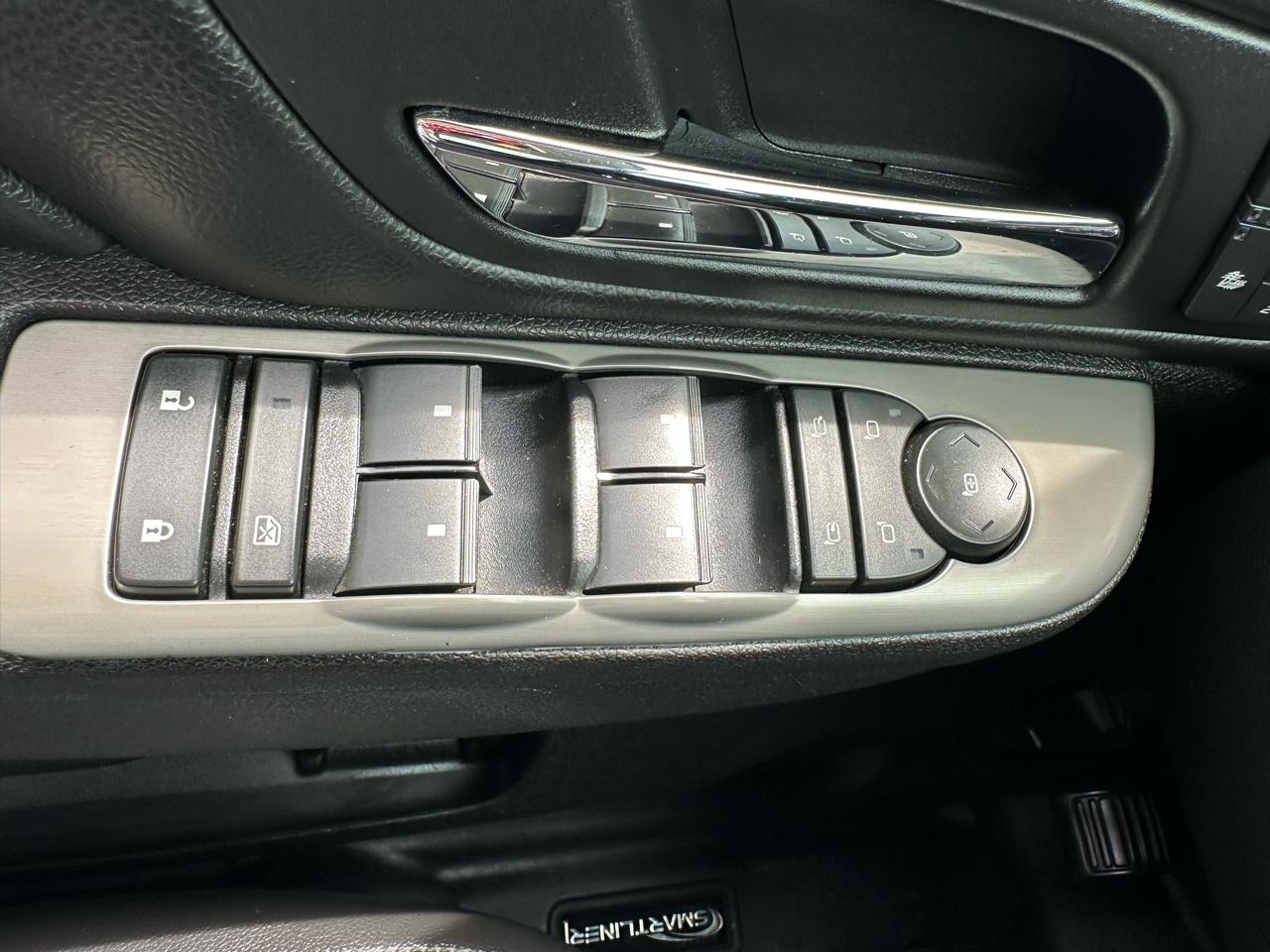 Chevrolet Tahoe 4WD 4dr 1500 LT 2012