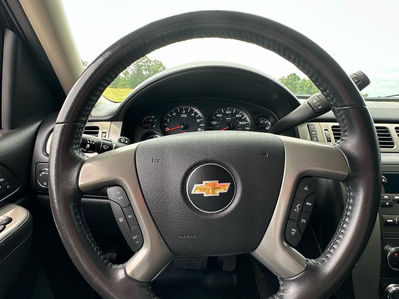 Chevrolet Tahoe 4WD 4dr 1500 LT 2012