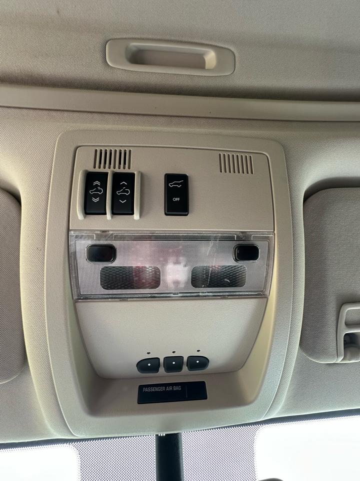 Chevrolet Tahoe 4WD 4dr 1500 LT 2012