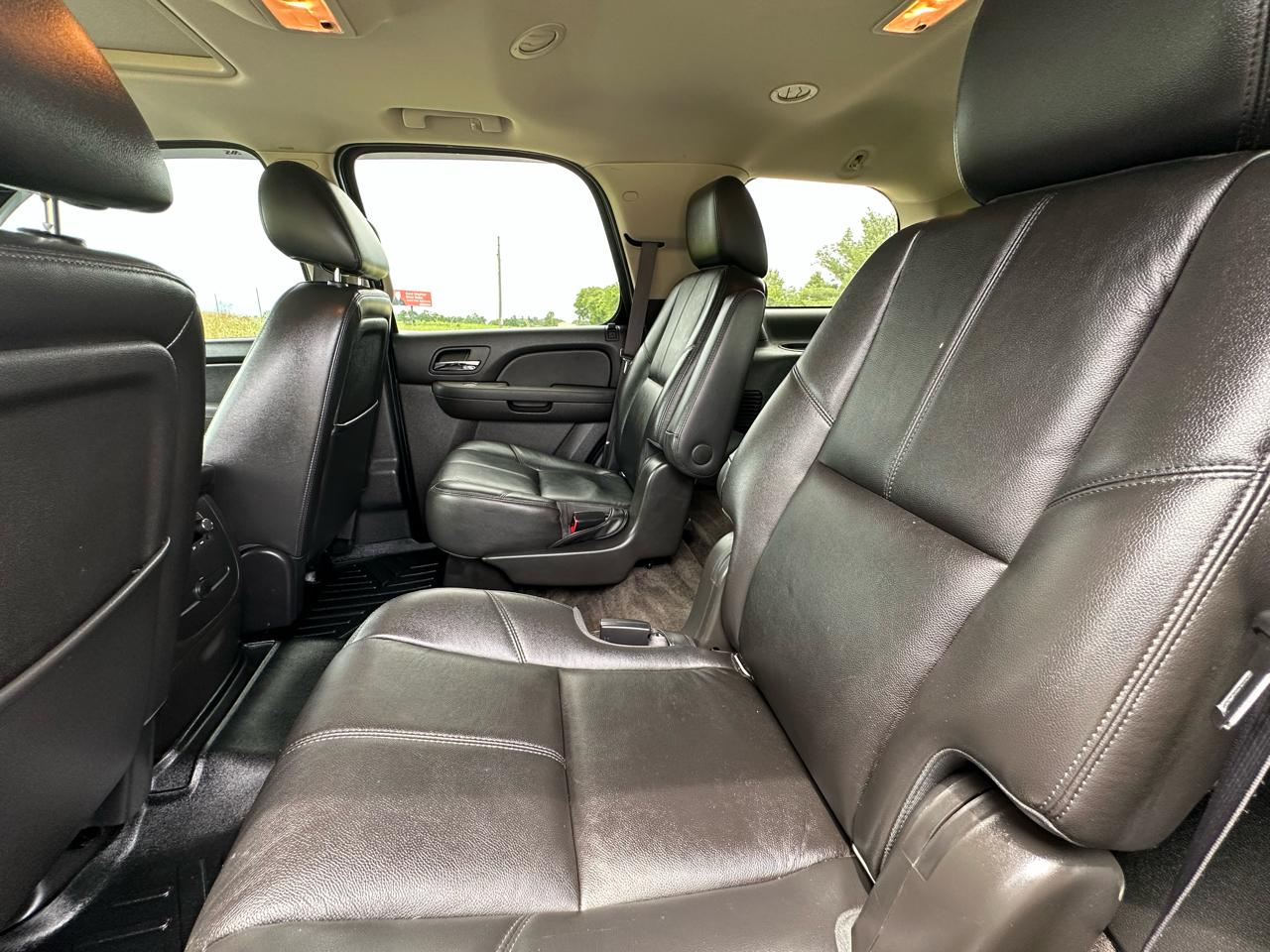 Chevrolet Tahoe 4WD 4dr 1500 LT 2012