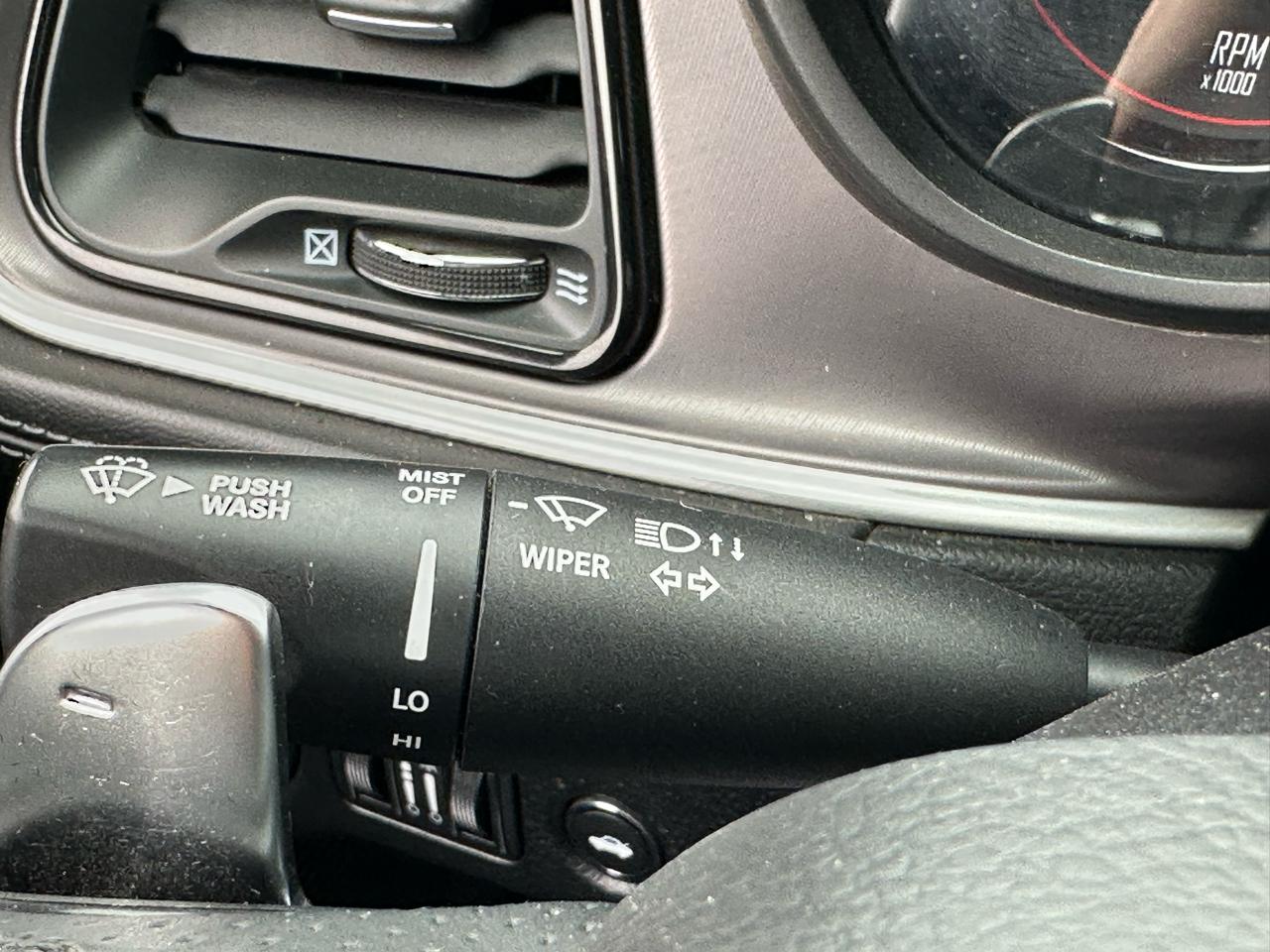 Dodge Challenger R/T RWD 2022