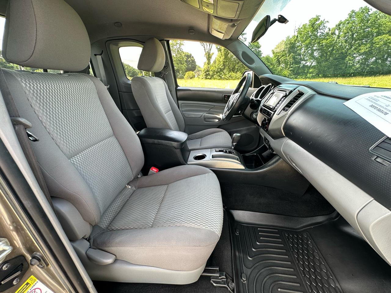 Toyota Tacoma 4WD Access Cab I4 MT (Natl) 2014