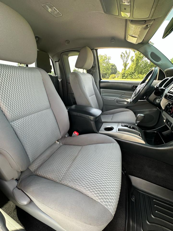 Toyota Tacoma 4WD Access Cab I4 MT (Natl) 2014