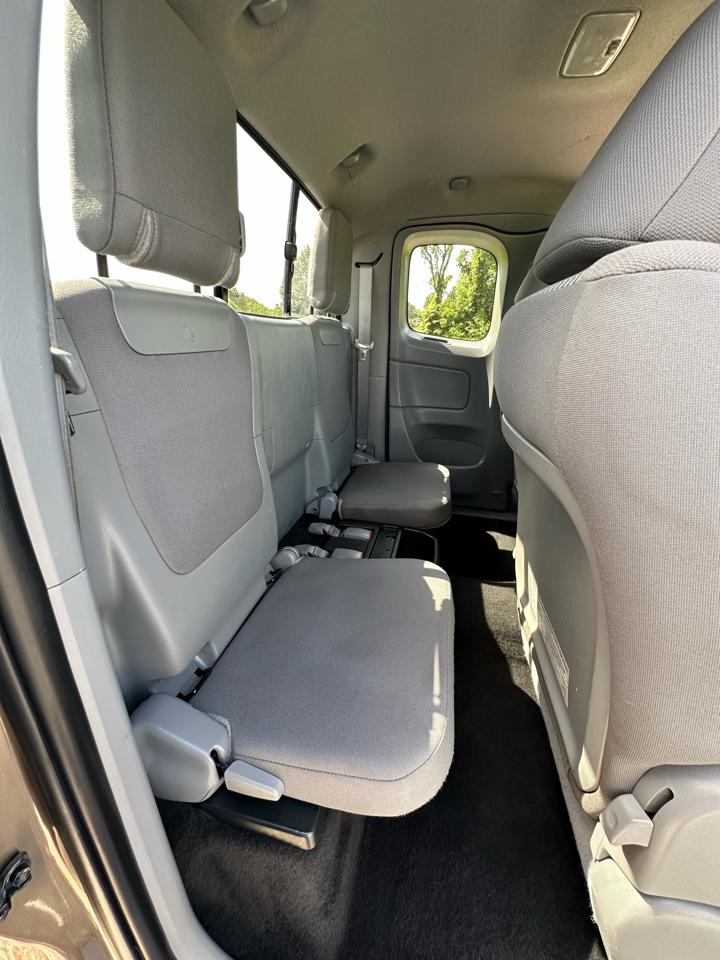 Toyota Tacoma 4WD Access Cab I4 MT (Natl) 2014