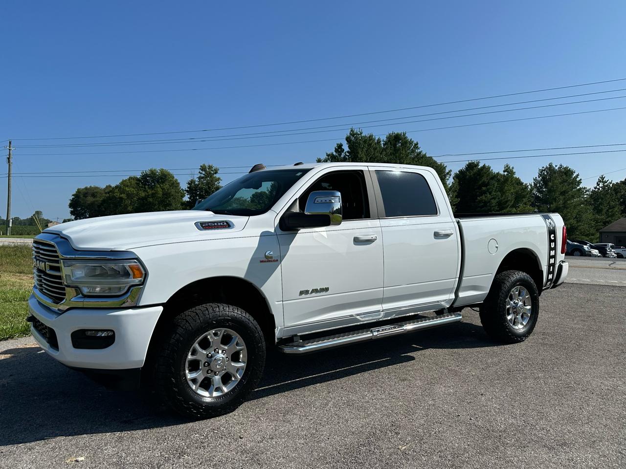 RAM 2500 Laramie 4x4 Crew Cab 6'4" Box 2024