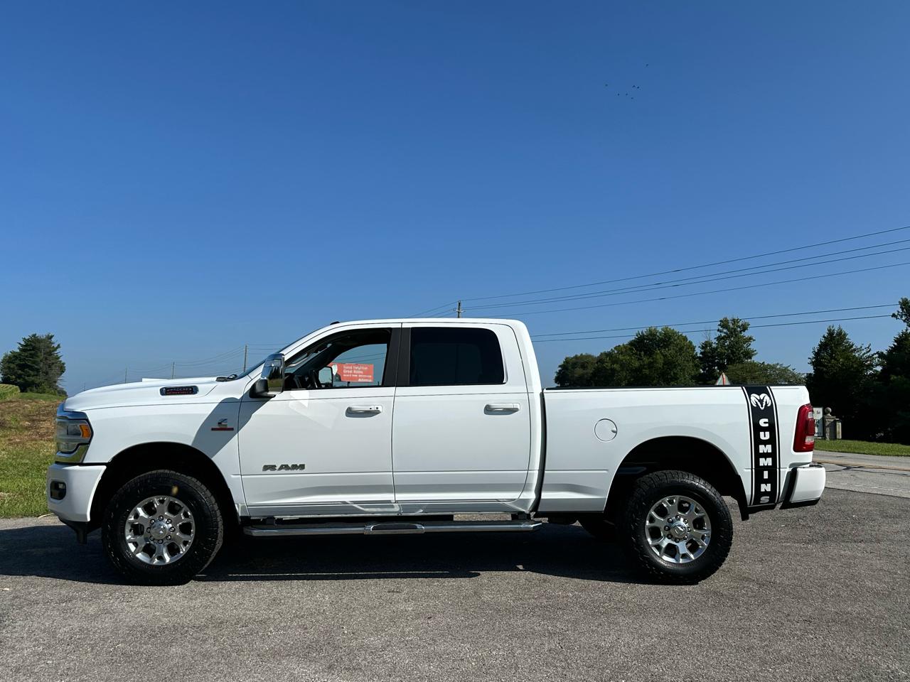 RAM 2500 Laramie 4x4 Crew Cab 6'4" Box 2024