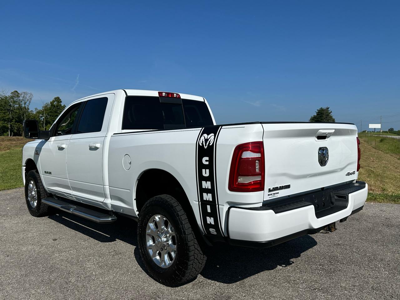 RAM 2500 Laramie 4x4 Crew Cab 6'4" Box 2024