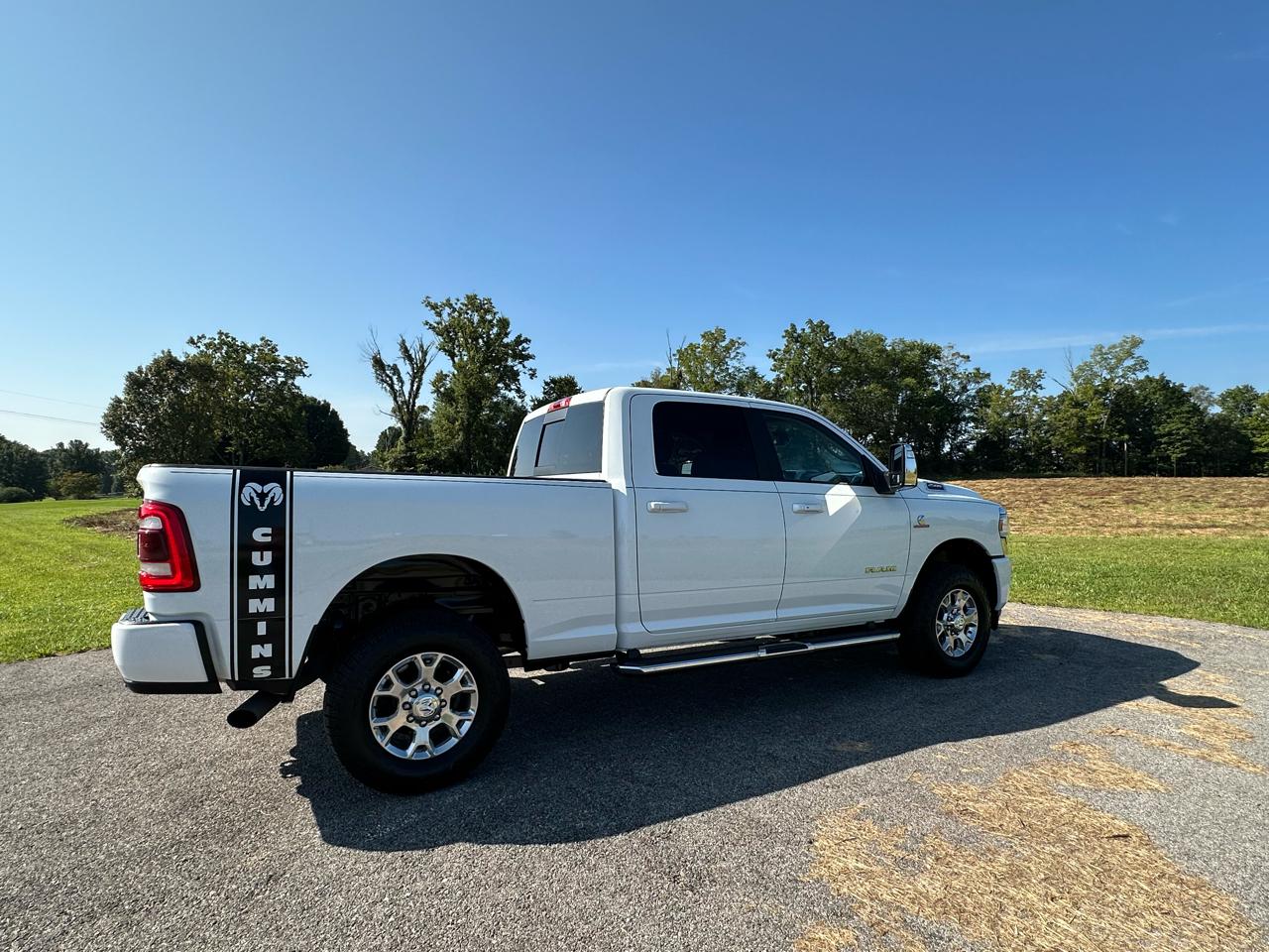 RAM 2500 Laramie 4x4 Crew Cab 6'4" Box 2024