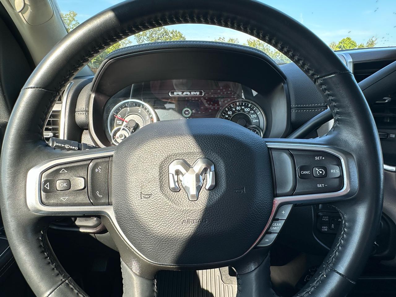 RAM 2500 Laramie 4x4 Crew Cab 6'4" Box 2024
