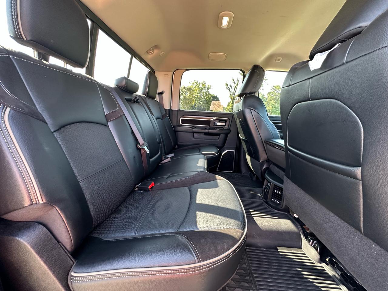 RAM 2500 Laramie 4x4 Crew Cab 6'4" Box 2024