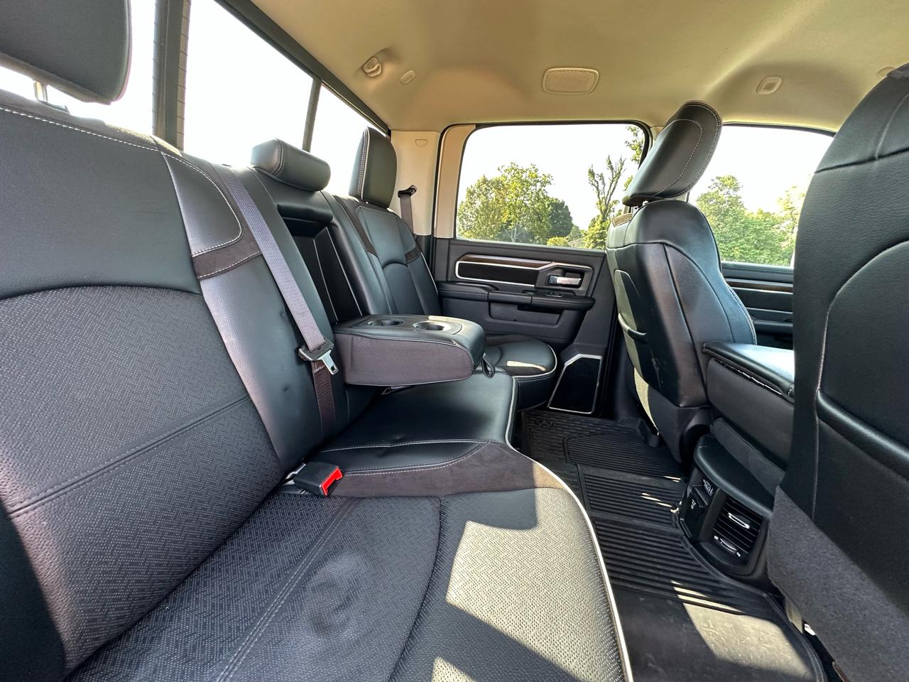 RAM 2500 Laramie 4x4 Crew Cab 6'4" Box 2024