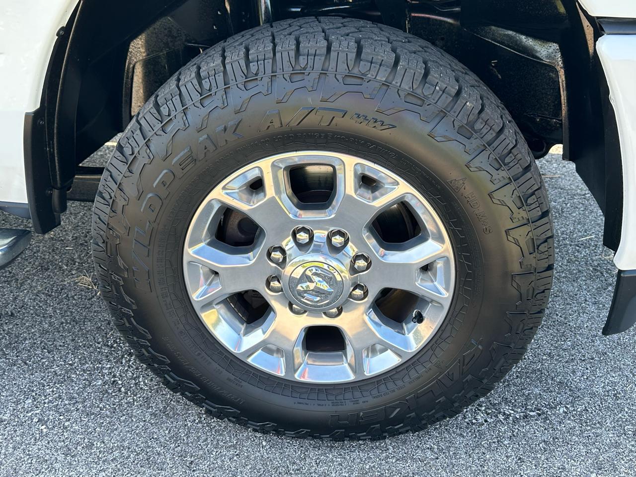 RAM 2500 Laramie 4x4 Crew Cab 6'4" Box 2024