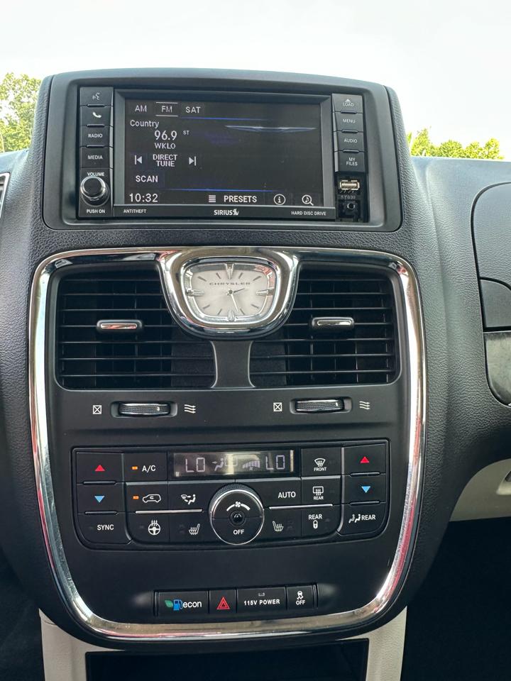 Chrysler Town & Country 4dr Wgn Touring-L 2016