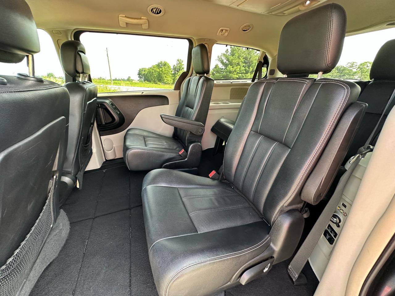 Chrysler Town & Country 4dr Wgn Touring-L 2016