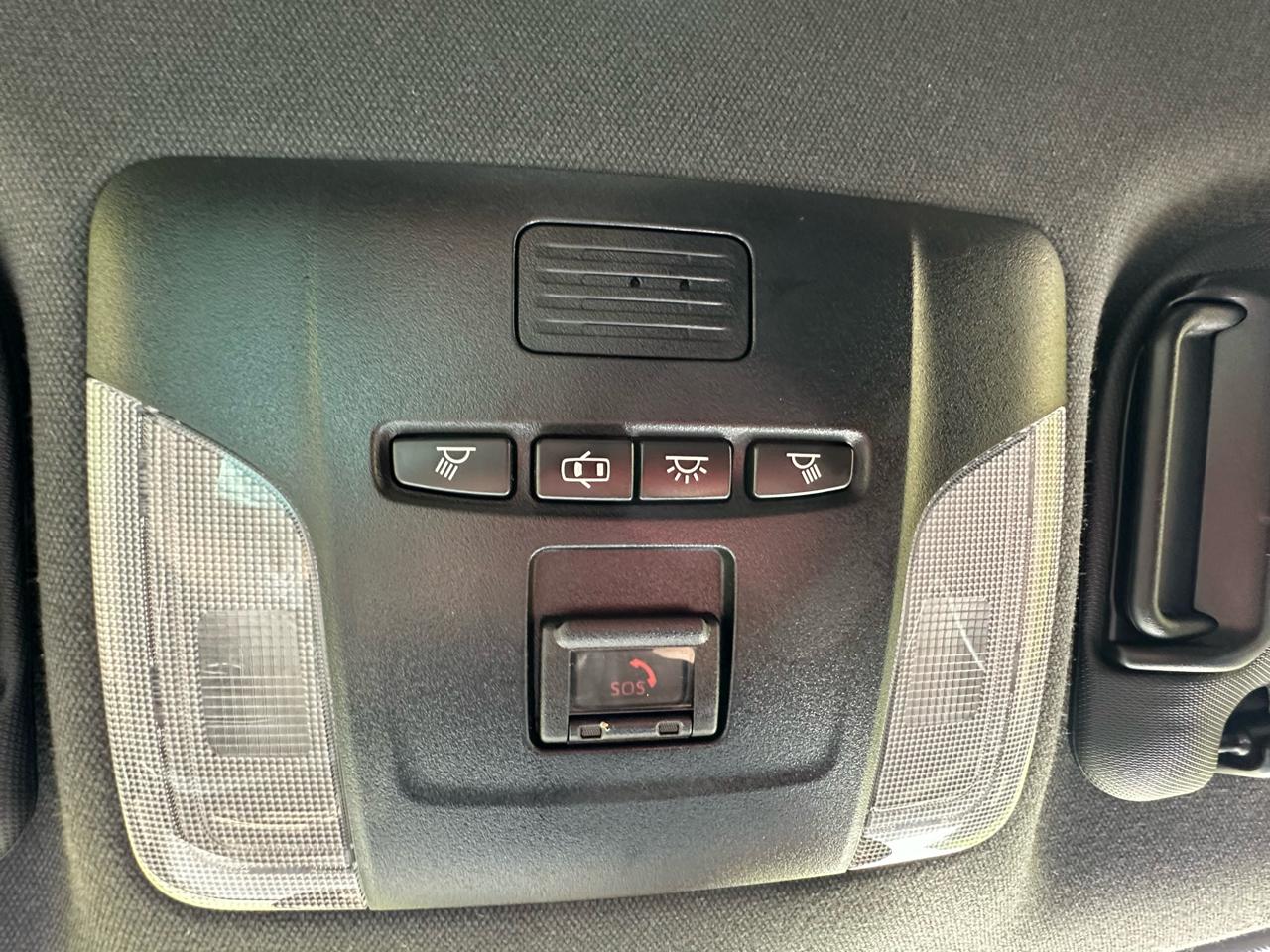 Toyota Corolla SE Nightshade CVT (Natl) 2022