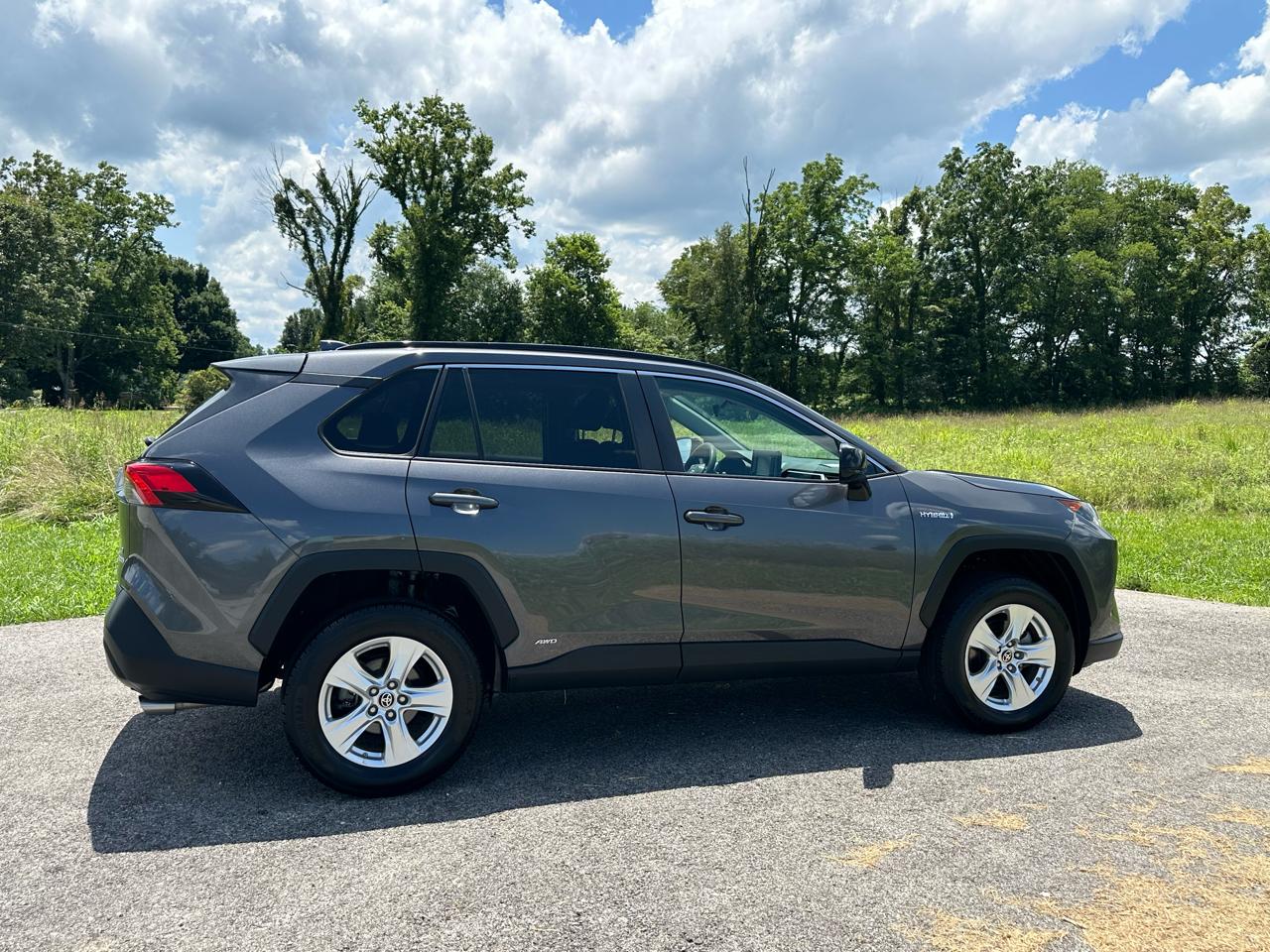 Toyota RAV4 Hybrid LE AWD (Natl) 2021